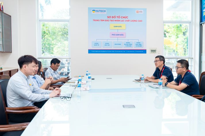 Gia tăng cơ hội việc làm cho sinh viên HUTECH qua buổi làm việc cùng Công ty LC Foods 63