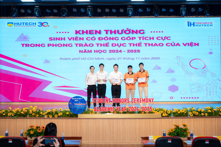 Viện Đào tạo Quốc tế ghi dấu những nỗ lực đáng tự hào tại Lễ tổng kết năm học 2024-2025 97