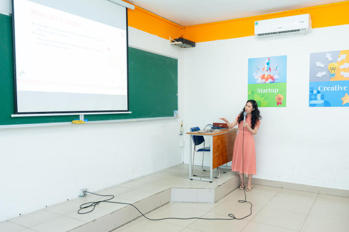 Sinh viên Khoa Tiếng Anh phá vỡ khuôn mẫu, mở rộng tư duy với văn học Mỹ hiện đại 24