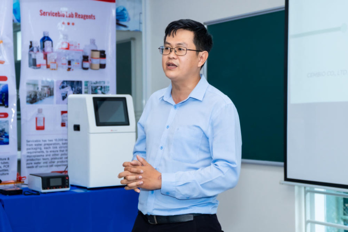 Sinh viên Công nghệ sinh học nâng cao trải nghiệm thực tế công nghệ sinh học phân tử 16
