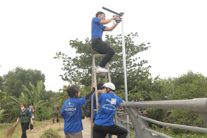 Điểm tin hoạt động Mùa hè xanh HUTECH 2025: Mặt trận TP.HCM sôi nổi với loạt công trình ý nghĩa 92