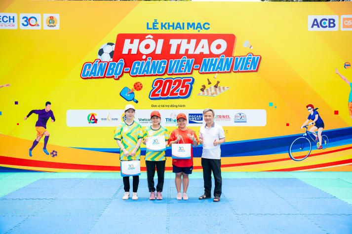[Video] Sôi động, gắn kết và bùng nổ tại Hội thao Cán bộ - Giảng viên - Nhân viên HUTECH 2025 656
