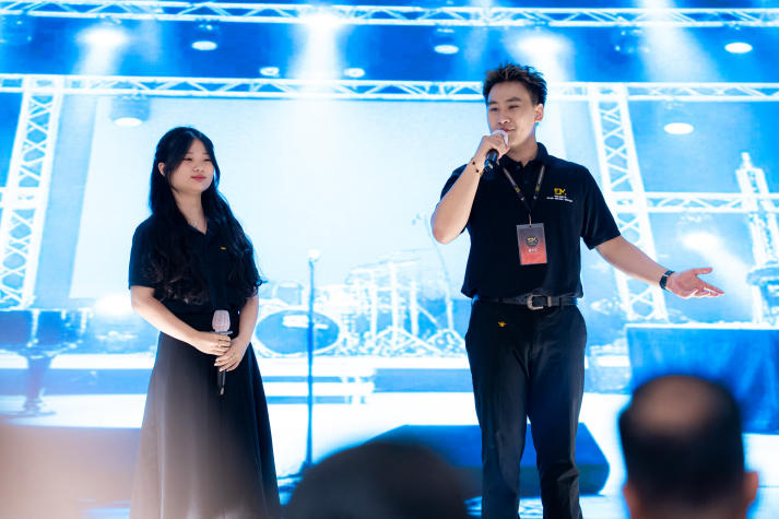 “Sân khấu là nhà” - Trạm sạc cảm hứng cho sinh viên ngành Quản trị sự kiện 66