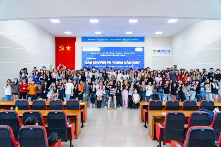 Sinh viên Quan hệ công chúng HUTECH giao lưu cùng chuyên gia về câu chuyện PR 89