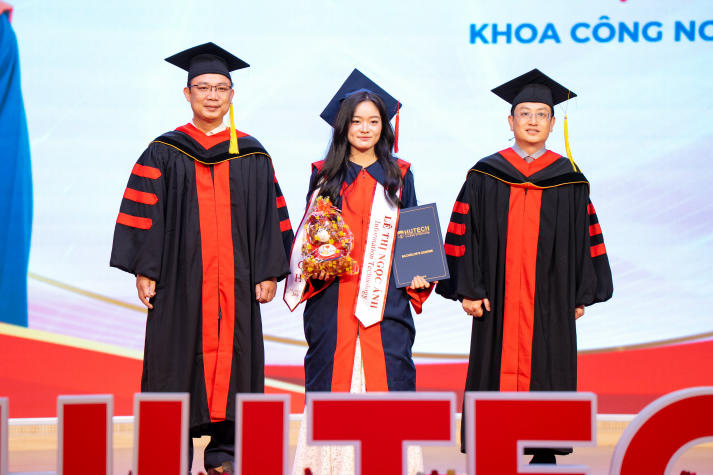 419 tân khoa rời giảng đường, chính thức bước vào “level” mới của hành trình nghề nghiệp 56