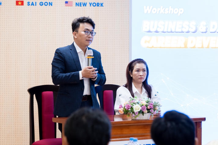 Sinh viên Công nghệ thông tin tìm hiểu vai trò Business Analyst và Data Analyst trong thời đại số 77