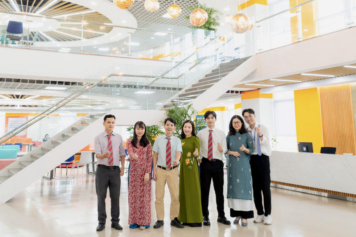 [HUTECH tôi yêu] Một góc nhìn khác về các thầy hội đồng sáng lập -  qua các tác phẩm hồi ký và thơ ca 8