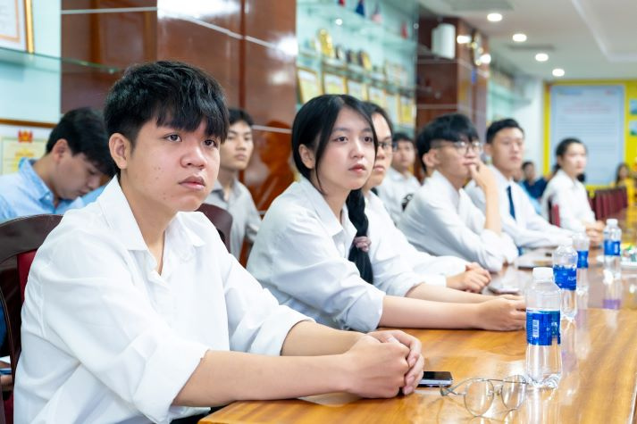 Học bổng Cao Minh Thì 2025 vinh danh 24 cá nhân tiêu biểu trong học tập và nghiên cứu 13
