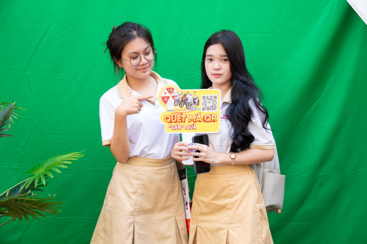 Check-in cực “xịn” cùng HUTECH: học sinh THPT khám phá không gian studio chuyên nghiệp 31