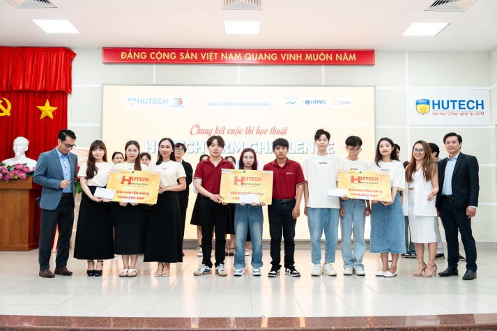 Tân Quán quân Cuộc thi “HUTECH HRM CHALLENGE” lần thứ II là sinh viên Quản trị nhân lực HUTECH 375