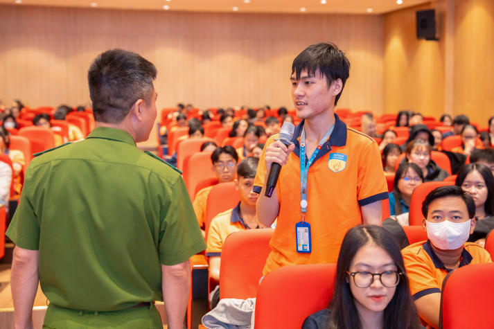 HUTECH đồng hành cùng Bộ Công an và Bộ GD&ĐT nâng cao nhận thức phòng chống tội phạm, tệ nạn ma túy cho sinh viên 84