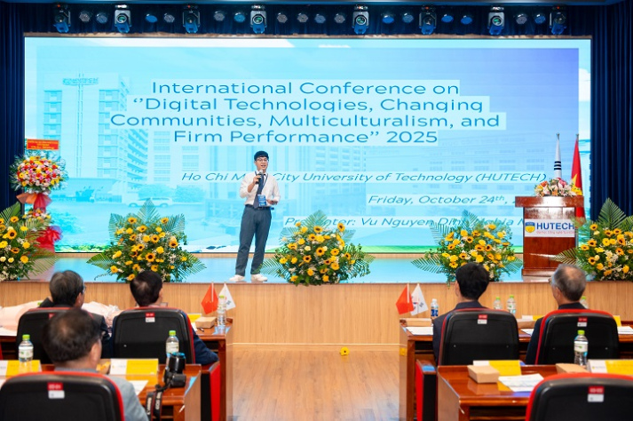 VKIT international conference presents sustainable solutions for community development and digital transformation 44