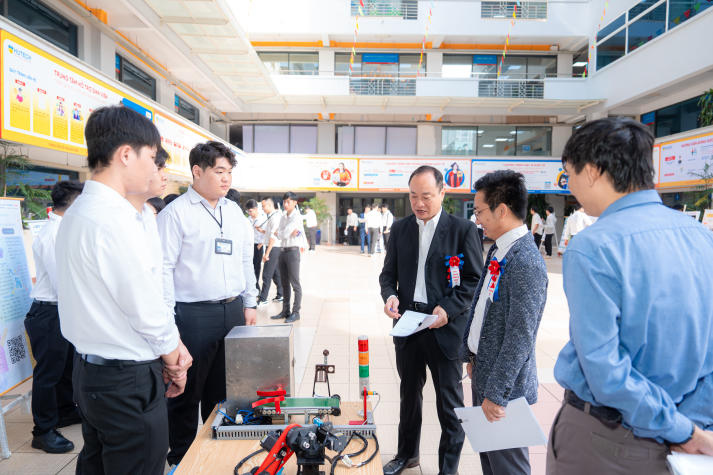Sinh viên VJIT kết nối doanh nghiệp Nhật bằng đồ án công nghệ thực chiến 73