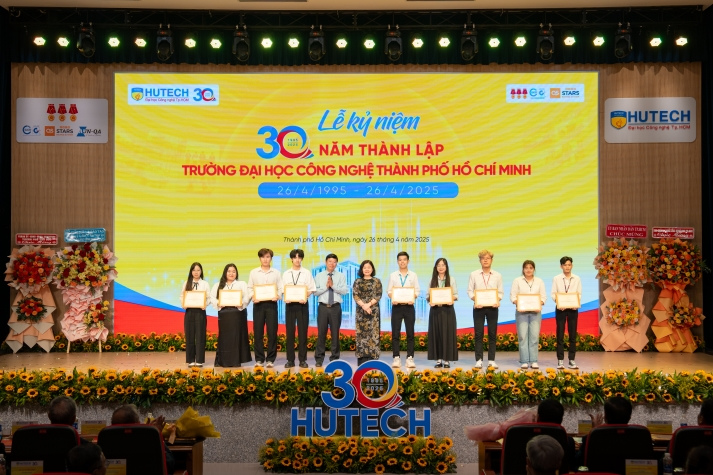 HUTECH long trọng kỷ niệm 30 năm thành lập: Một hành trình, triệu khát vọng bền vững 176