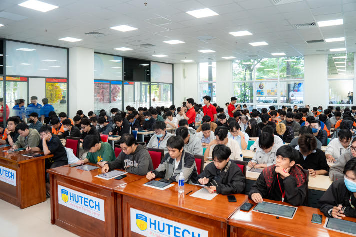 Sinh viên Công nghệ thông tin định hình lộ trình tương lai cùng Duy Luân Dễ Thương 53