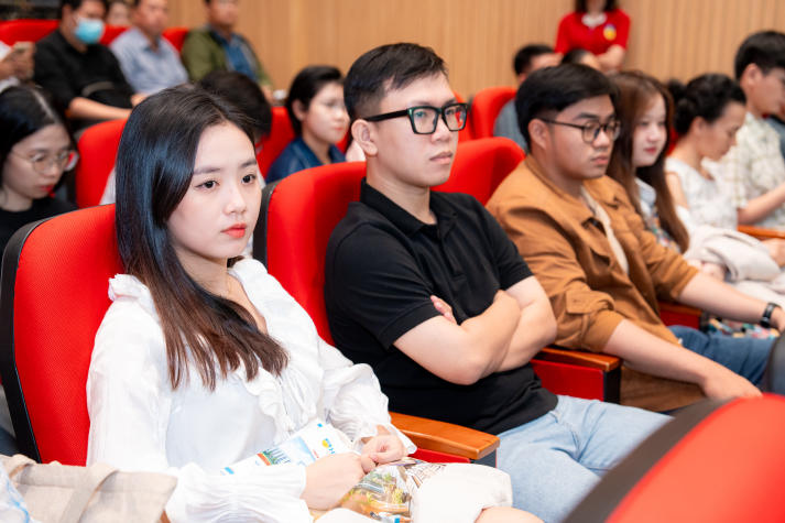 HUTECH long trọng tổ chức Lễ khai giảng chương trình đào tạo Tiến sĩ và Thạc sĩ khóa 2025 - đợt 1: Khởi đầu hành trình chinh phục tri thức 90