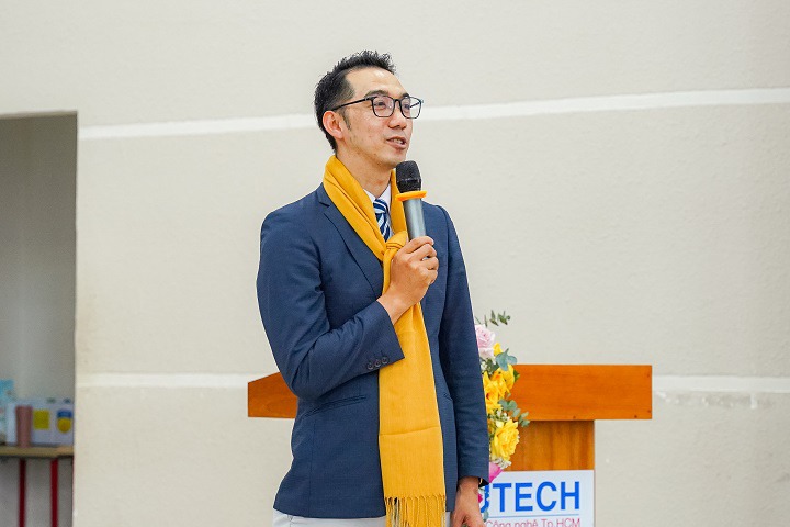 Khoa Công nghệ thông tin HUTECH tưng bừng chào đón tân binh về ngôi nhà chung 118