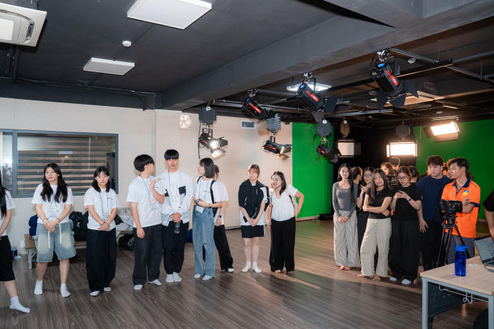 HUTECH and Incheon students engage in Vietnam-Korea cultural exchange 107