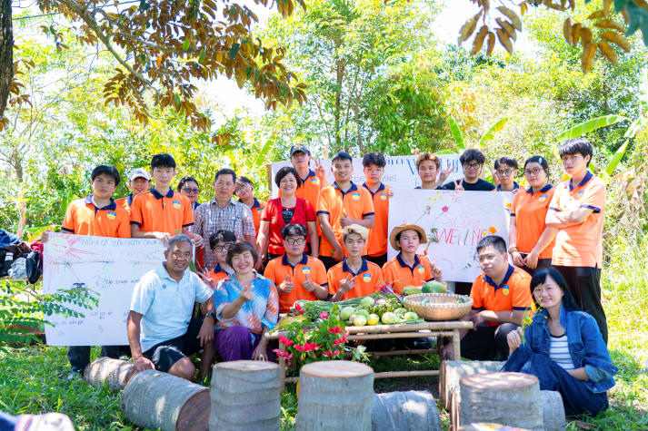 [Ảnh] Sinh viên HUTECH khám phá mô hình kinh tế sức khỏe bền vững qua hành trình thực tế 98