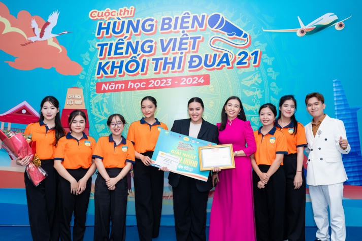 Sinh viên HUTECH lên ngôi Quán quân Cuộc thi “Hùng biện tiếng Việt” Khối thi đua 21 năm học 2023-2024 274