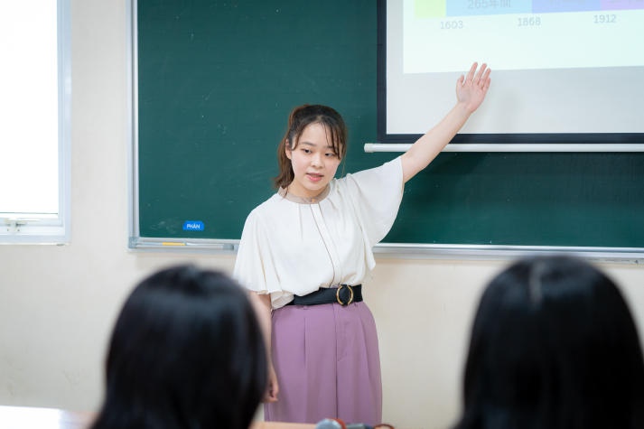 Students of Ritsumeikan Asia Pacific University (APU) allowed to set up their own classes during their internships at HUTECH 14