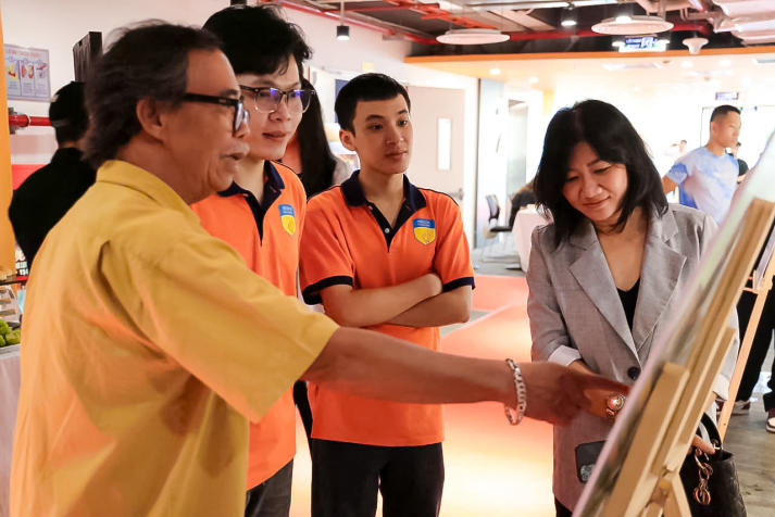 Sinh viên Khoa Kiến trúc - Mỹ thuật tiếp cận xu hướng đô thị xanh tại Smart Green Living Expo 2026 46