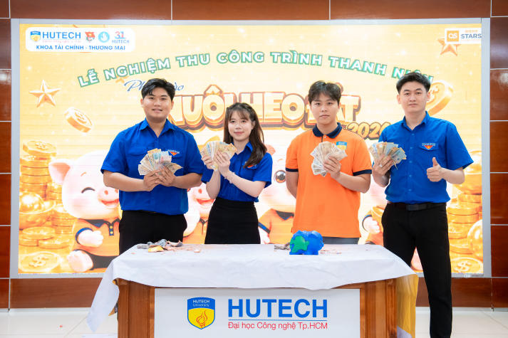 Sinh viên Khoa Tài chính - Thương mại lan tỏa yêu thương từ phong trào nuôi heo đất 65