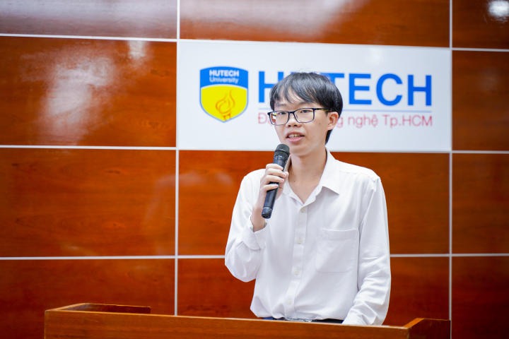 Bạn Nguyễn Hồng Đức và 40 sinh viên tiêu biểu HKI năm học 2022 - 2023 được Khoa Dược tuyên dương, khen thưởng 71