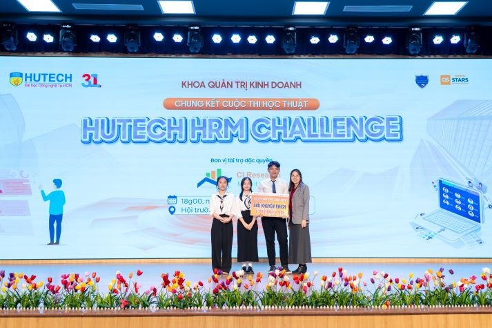 [Video] Khi sinh viên HUTECH “vào vai” chuyên gia nhân sự 84