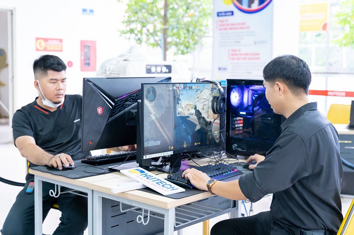 HUTECH Information Technology students at Intel Campus Tour 2023 23