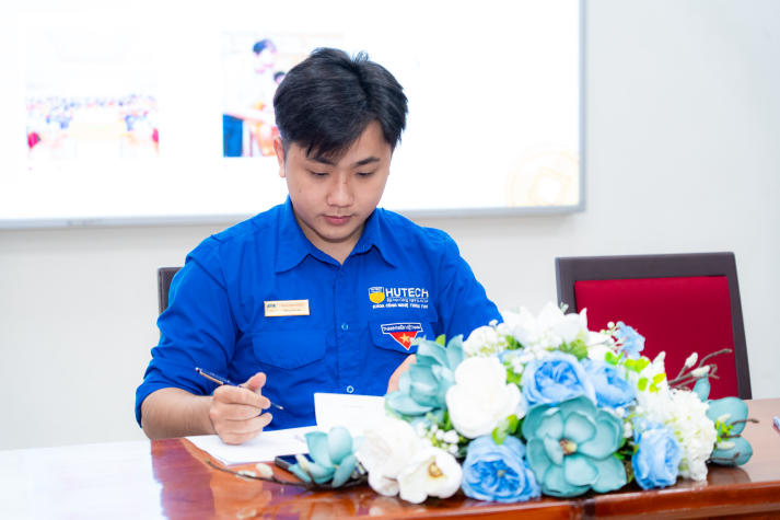 Sinh viên Khoa Công nghệ thông tin chung tay thực hiện Công trình Thanh niên “Tô thêm sắc Xuân” 38