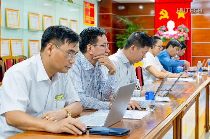 Thầy cô HUTECH lên đường thực hiện nhiệm vụ kiểm tra công tác coi thi tốt nghiệp THPT năm 2025 tại Bà Rịa - Vũng Tàu 29
