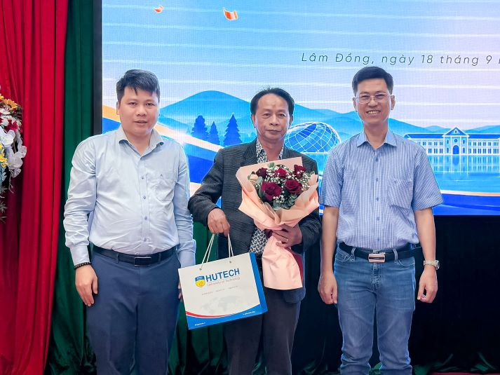 Học viên Đà Lạt khởi động chương trình đại học đào tạo từ xa ngành Ngôn ngữ Anh cùng HUTECH 29