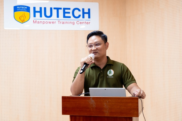 Chuỗi Seminar HUTECH Innovatalk: Truyền cảm hứng cho sinh viên về tư duy phát triển bền vững 20