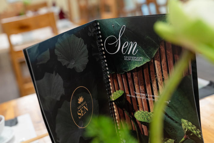 Nhà hàng SEN: Dấu ấn đồ án tốt nghiệp giàu bản sắc Á của sinh viên HUTECH 9