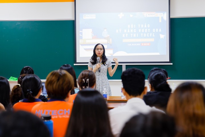 Sinh viên Khoa Trung Quốc học cập nhật thông tin và trau dồi kỹ năng thi TOCFL 37