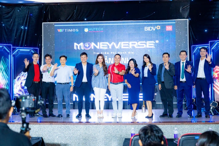 HUTECH students gain financial mastery at 2024 Moneyverse 43