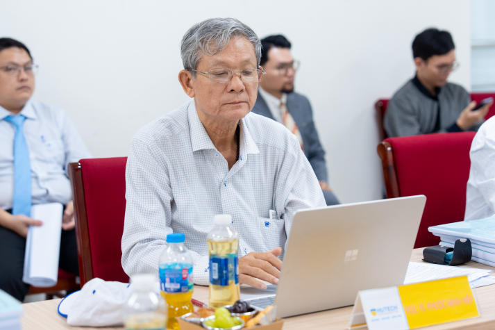 HUTECH tổ chức bảo vệ luận văn, đề án Thạc sĩ ngành Quản trị kinh doanh 19