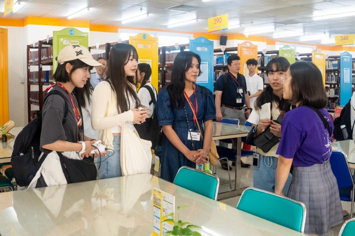 Học sinh Trường THPT Thành phố Fujinomiya (Nhật Bản) thích thú khám phá HUTECH và Chương trình “Home visit VJIT” 31