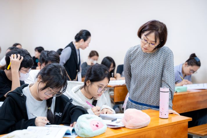 [Hướng nghiệp 2026] Ngôn ngữ Hàn Quốc: Học một ngành, làm đa nghề trong kỷ nguyên số 25