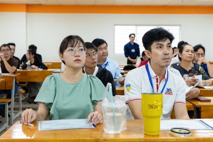 HUTECH nâng cao nghiệp vụ coi thi, đảm bảo chất lượng tổ chức kỳ thi học kỳ năm học 2025-2026 17