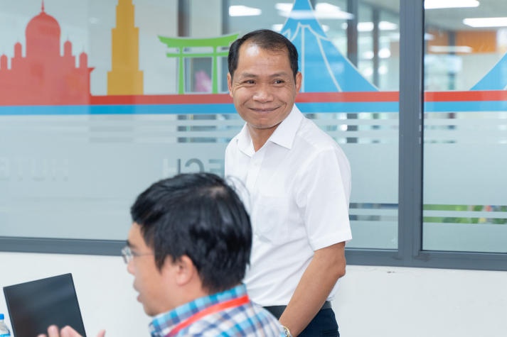 Sinh viên Khoa Xây dựng HUTECH tìm hiểu giải pháp chống thấm công nghệ Việt 36