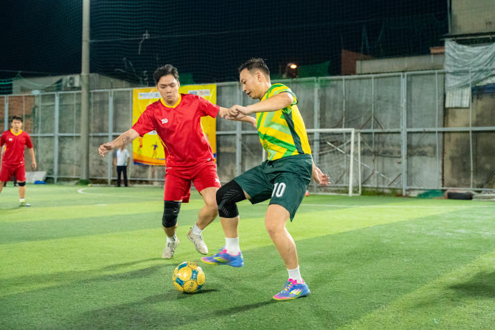 [Hội thao CB-GV-NV HUTECH 2025]: VPT-VPHĐT-P.NS-TT.KĐ-ĐBCL-B.TTr-TT.IT đăng quang ngôi vương Bóng đá nam 47