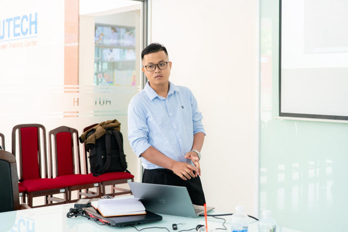 Nhiều giải pháp công nghệ cho phương tiện thế hệ mới tại buổi bảo vệ luận văn/đề án Thạc sĩ Kỹ thuật ô tô 32