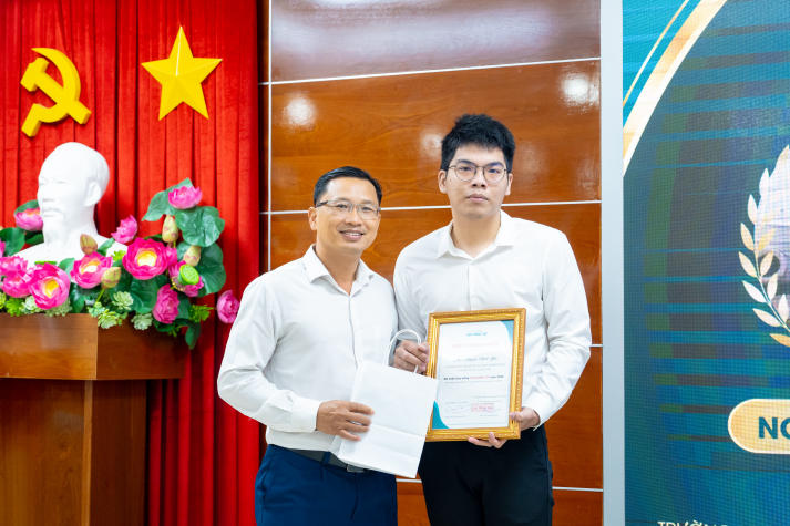 Học bổng Cao Minh Thì 2025 vinh danh 24 cá nhân tiêu biểu trong học tập và nghiên cứu 350