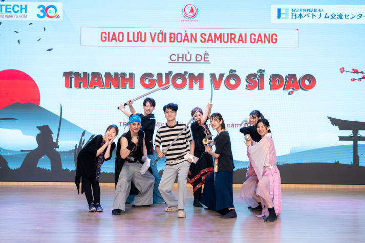 Samurai GANG mang đến màn trình diễn mãn nhãn, lan tỏa tinh thần Samurai tại HUTECH 21