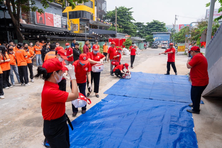 Đông đảo sinh viên HUTECH tham gia diễn tập chữa cháy tại khu vực ga Tân Cảng 89