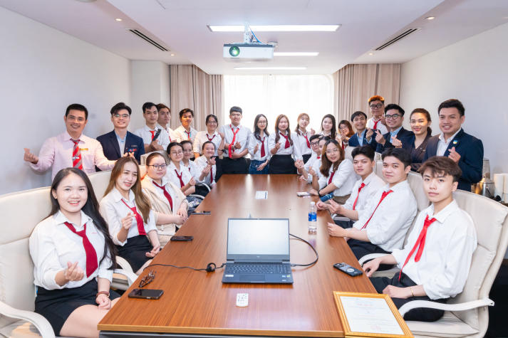 Trải nghiệm đẳng cấp 5 sao: Sinh viên Quản trị nhà hàng học hỏi thực tế tại Hôtel Des Arts Saigon 63