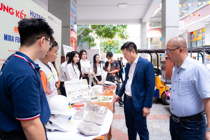 Bước ra khỏi vùng an toàn, sinh viên HUTECH trưởng thành từ các sân chơi lớn 87