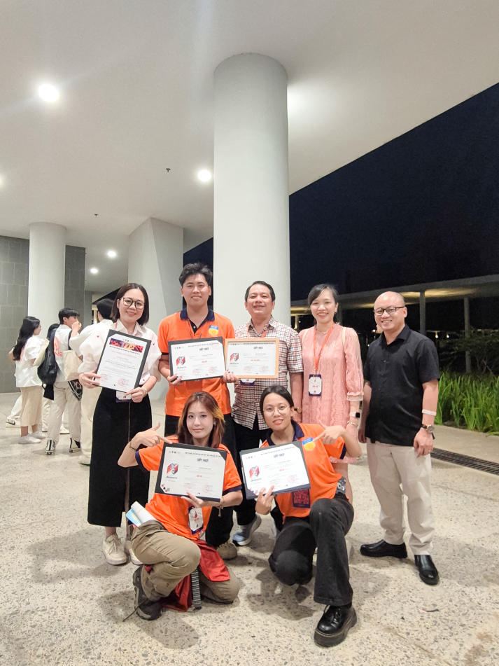 Sinh viên HUTECH xuất sắc giành 9 giải thưởng tại Liên hoan Sinh viên Kiến trúc toàn quốc 2026 88